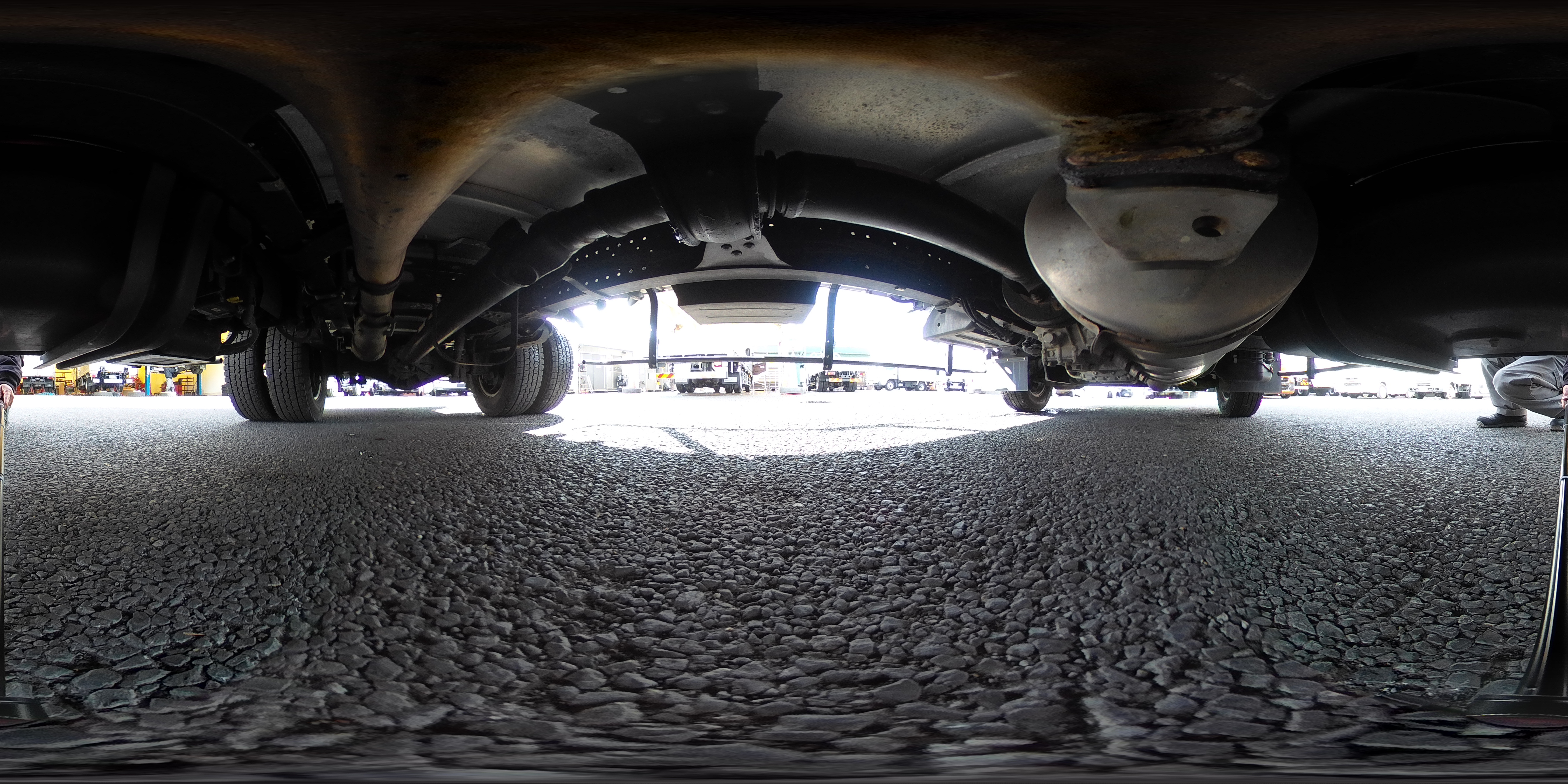 エルフ　「ワイドロング」　パネルバン　積載２０００ｋｇ　跳ね上げ式　垂直パワーゲート　サイドドア　ラッシング３段　床フック　バックカメラ　ＥＴＣ　左電格ミラー　坂道発進補助　フォグランプ　日本フルハーフ製　ＡＴ車！0