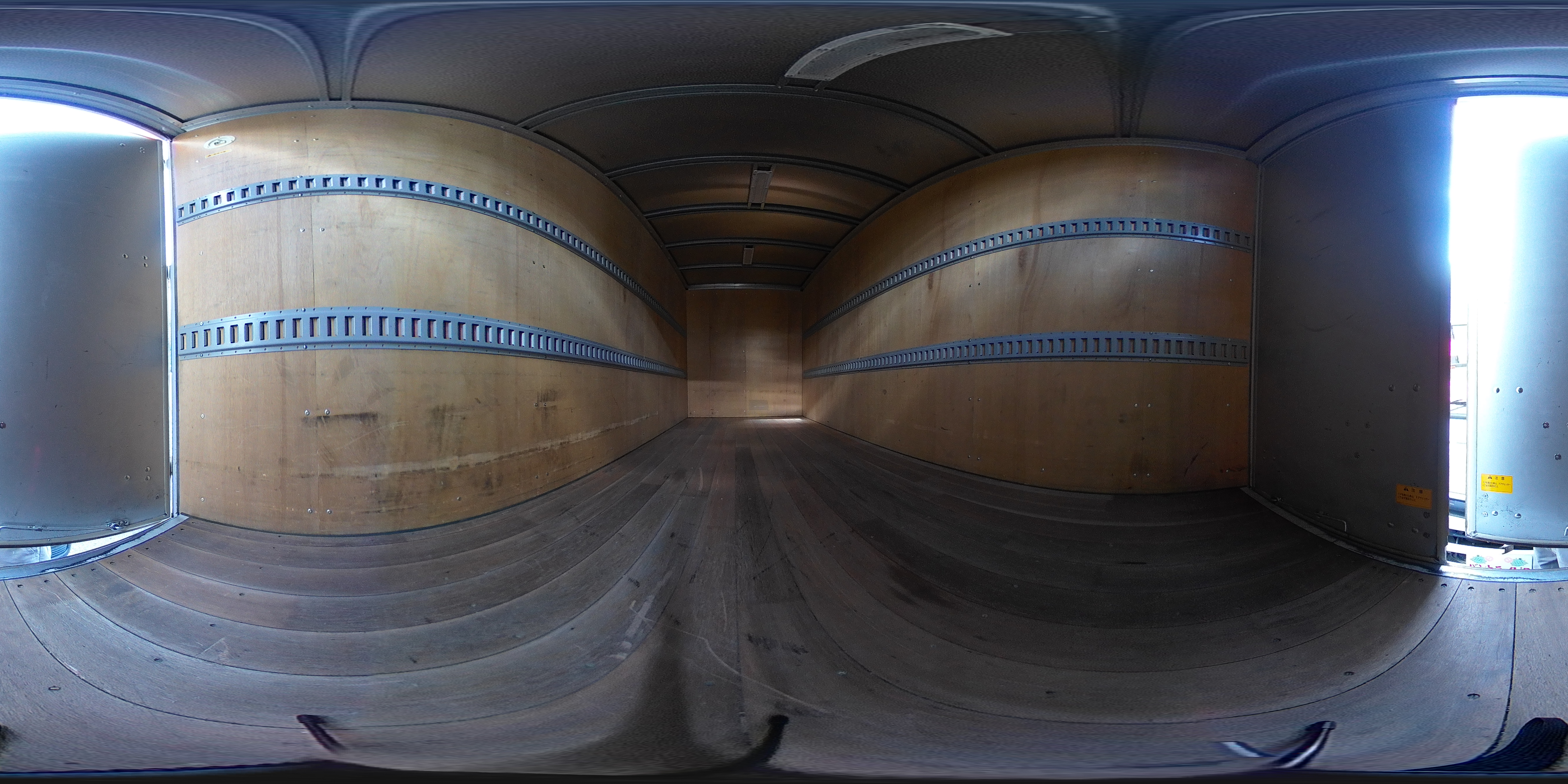 キャンター　「標準幅　ロング」　アルミバン　積載２０００ｋｇ　ラッシング２段　バックカメラ　ＥＴＣ　両側電格ミラー　フォグランプ　車線逸脱警報　ミラーヒーター　パブコ製　５速ＭＴ！2