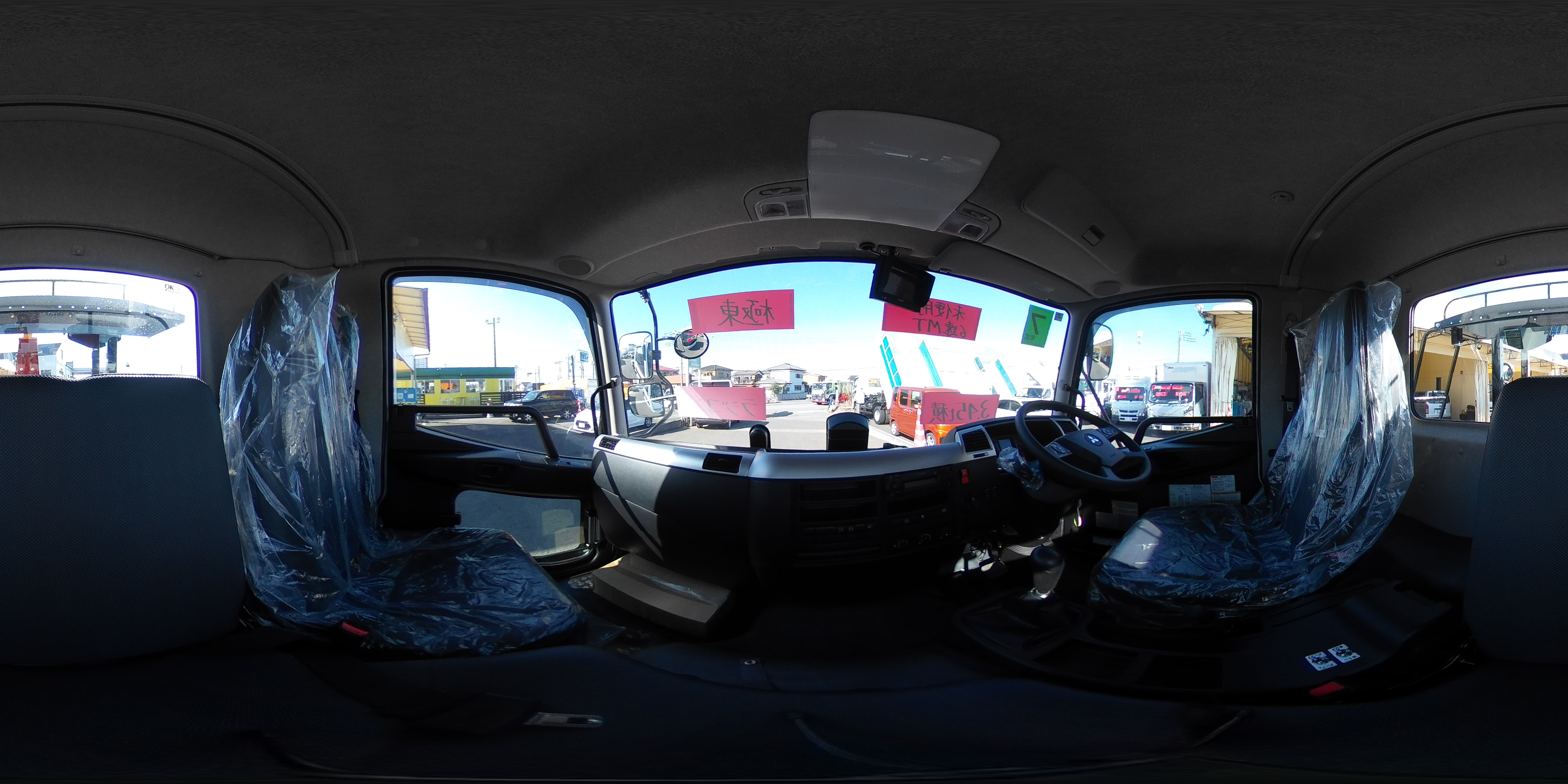 （未使用）　ファイター　４トン　「ベッドレス」　フックロール　極東製　積載３４５０ｋｇ　ツインシリンダー　キャブバックステップ　網工具入れ　ラジコン　オートエアコン　バックカメラ　坂道発進補助　衝突軽減ブレーキ　車線逸脱警報　６速ＭＴ！　車検「Ｒ９年３月まで！」0