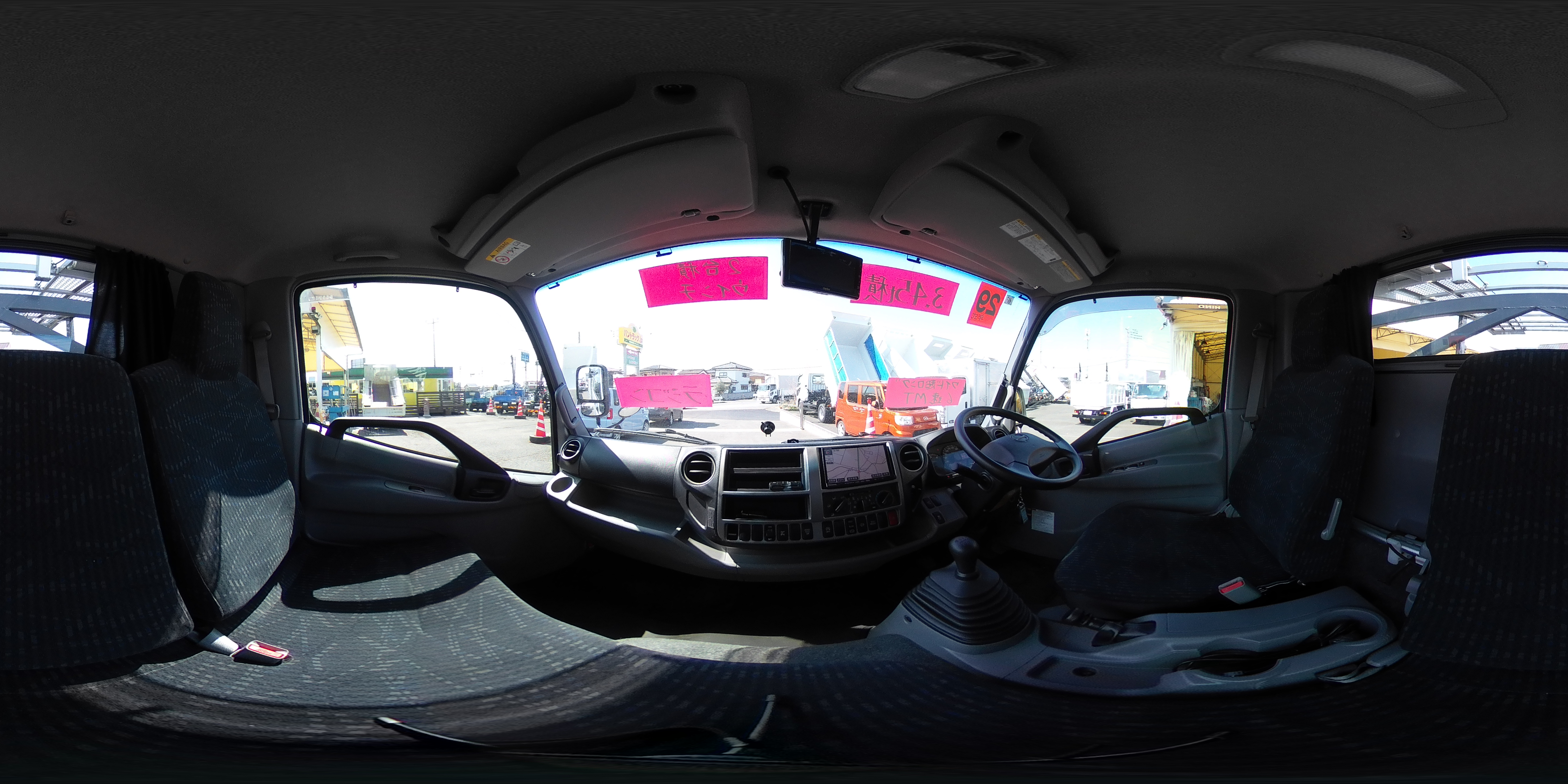 デュトロ　「ワイド超ロング」　キャリアカー　２台積　古河ユニック製　積載３４５０ｋｇ　ウインチ　ラジコン　油圧リアゲート　バックカメラ　ＥＴＣ　社外ナビ　左電格ミラー　坂道発進補助　電動パーキングブレーキ　フォグランプ　６速ＭＴ！　車検「Ｒ８年６月まで！」　AK0