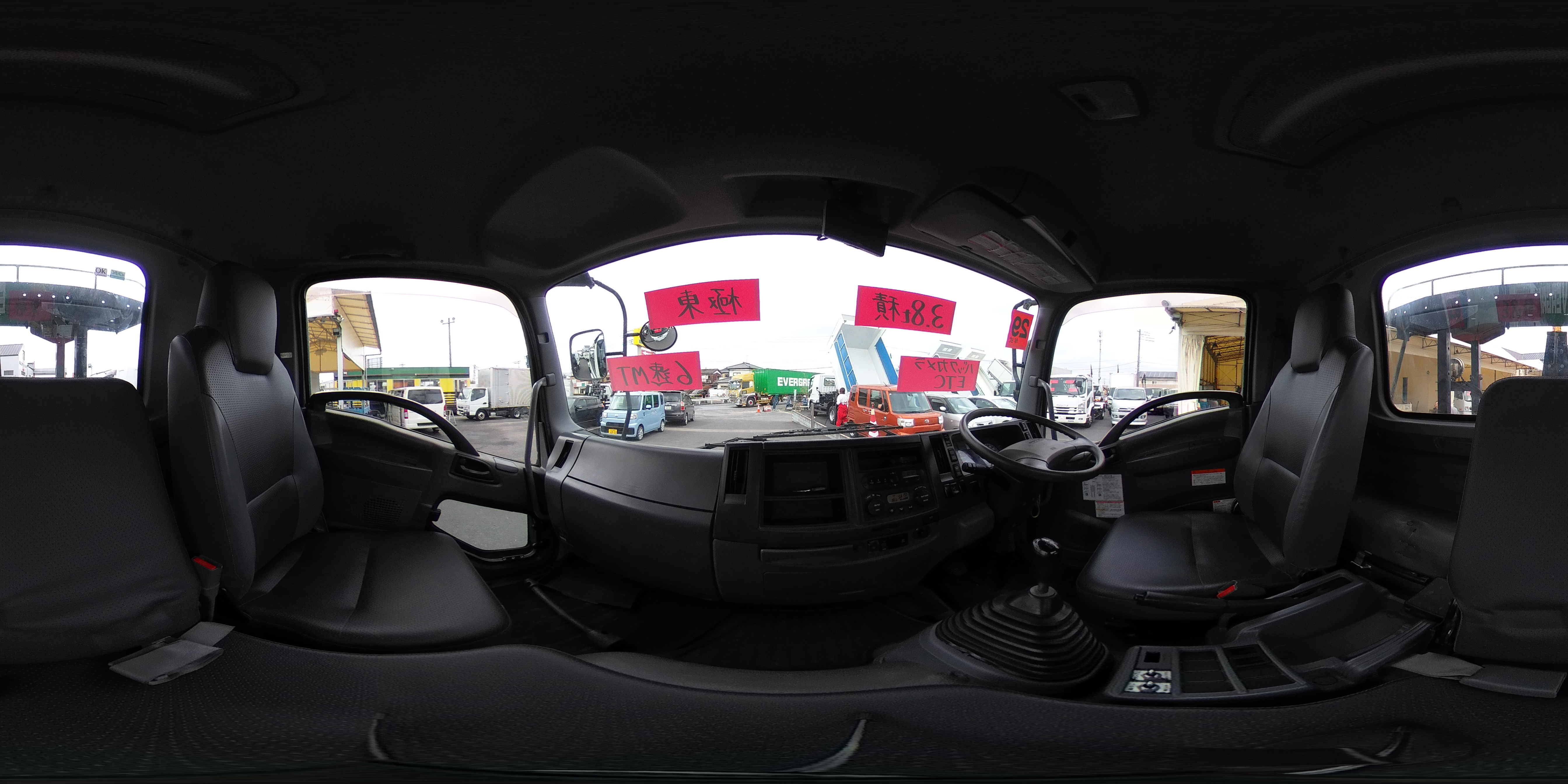 フォワード　４トン　「ベッドレス」　フックロール　極東製　積載３８００ｋｇ　ツインシリンダー　キャブバックステップ　網工具入れ　ルーフキャリア　フォグランプ　坂道発進補助　バックカメラ　ＥＴＣ　オートエアコン　６速ＭＴ！　AK0