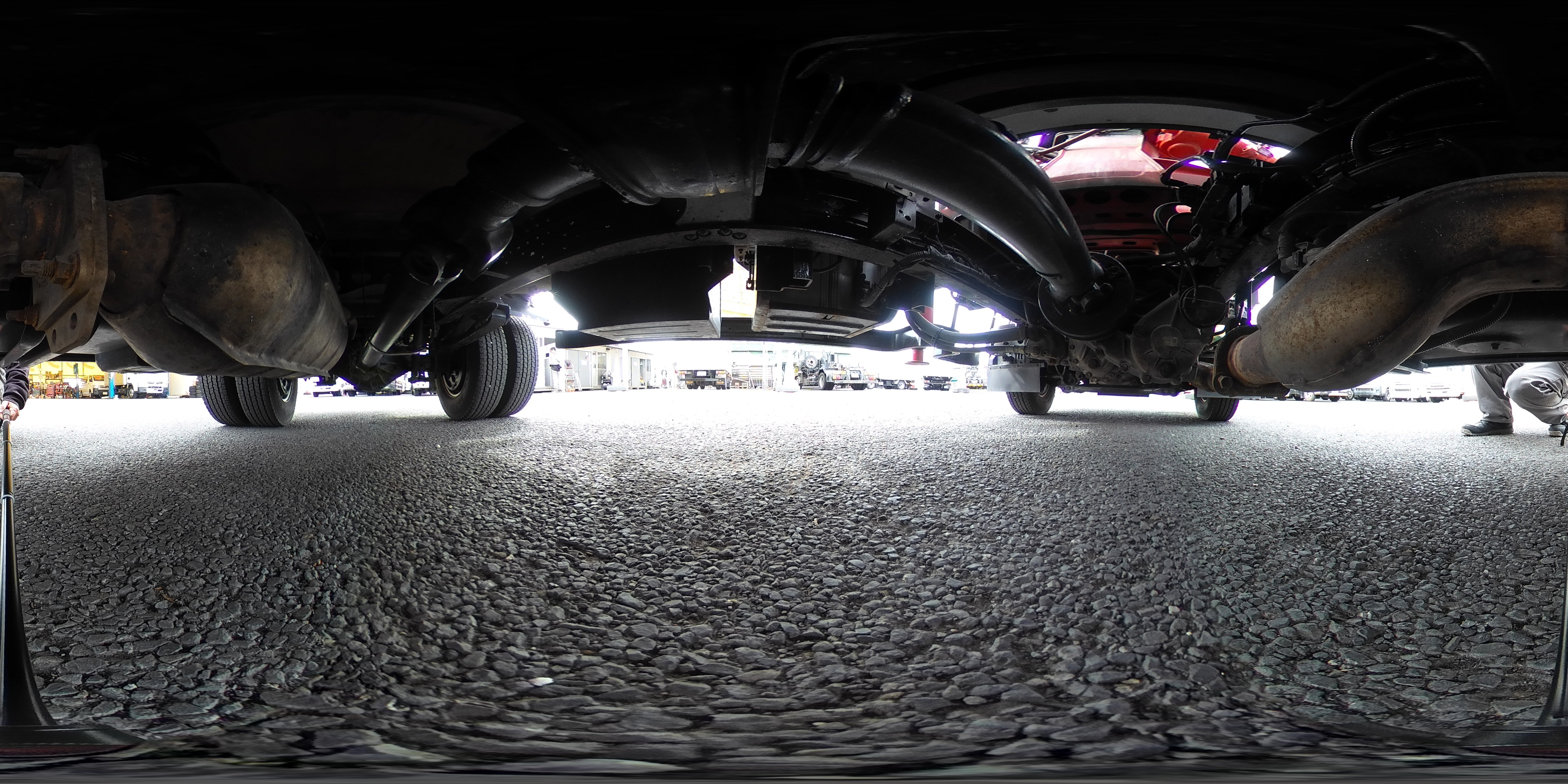 エルフ　「４ＷＤ　標準幅　ロング」　４段クレーン　積載２０００ｋｇ　古河ユニック製　ラジコン　フックイン　２．６３ｔ吊　セイコーラック　左電格ミラー　坂道発進補助　フォグランプ　５速ＭＴ！　車検「Ｒ８年５月まで！」1