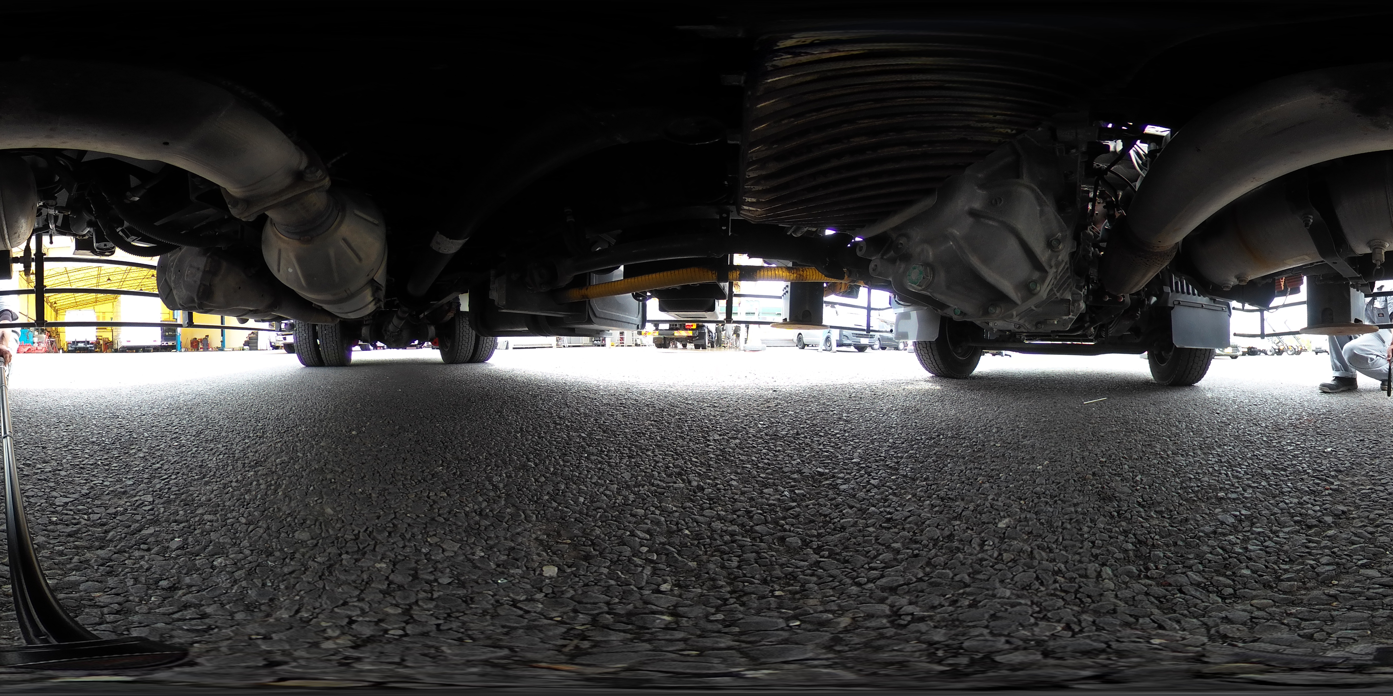 レンジャー　増トン　「標準幅　ベッド付き」　重機運搬車　ハイジャッキ　四国車体製造りボディー　積載７５００ｋｇ　５ｍ長　ウインチ　ラジコン　アユミ板掛け＆アユミ板付き　リターダ　坂道発進補助　バックカメラ　ＥＴＣ２．０　ＬＥＤヘッドライト＆フォグランプ　衝突軽減ブレーキ　車線逸脱警報　７速ＭＴ！希少車！！1