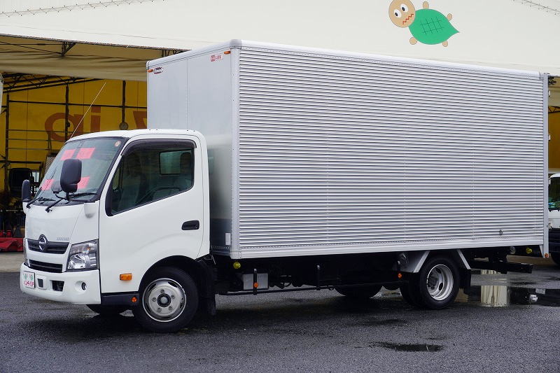 デュトロ　「ワイド超ロング」　アルミバン　積載２０００ｋｇ　ラッシング２段　ＥＴＣ　フォグランプ　電動パーキングブレーキ　坂道発進補助　北村製　ワンオーナー！５速ＭＴ！