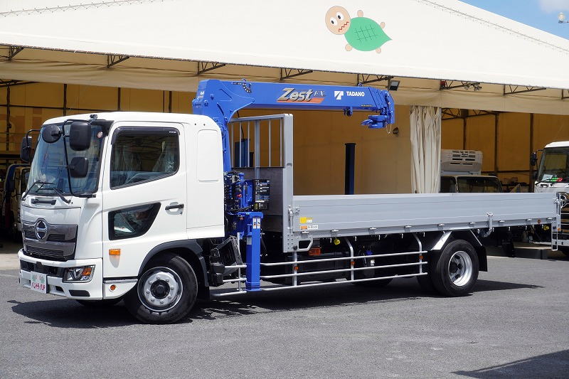 (未使用) レンジャー 増トン 「標準幅 ベッド付き」 4段クレーン 積載7700kg タダノ製 5.5m長 アルミブロック ラジコン フックイン 2.93t吊 差し違いアウトリガー 床フック5対 セイコーラック 坂道発進補助 バックカメラ ETC2.0 LEDヘッドライト&フォグランプ 衝突軽減ブレーキ 車線逸脱警報 6速MT! 車検「R8年10月まで!」フロント画像