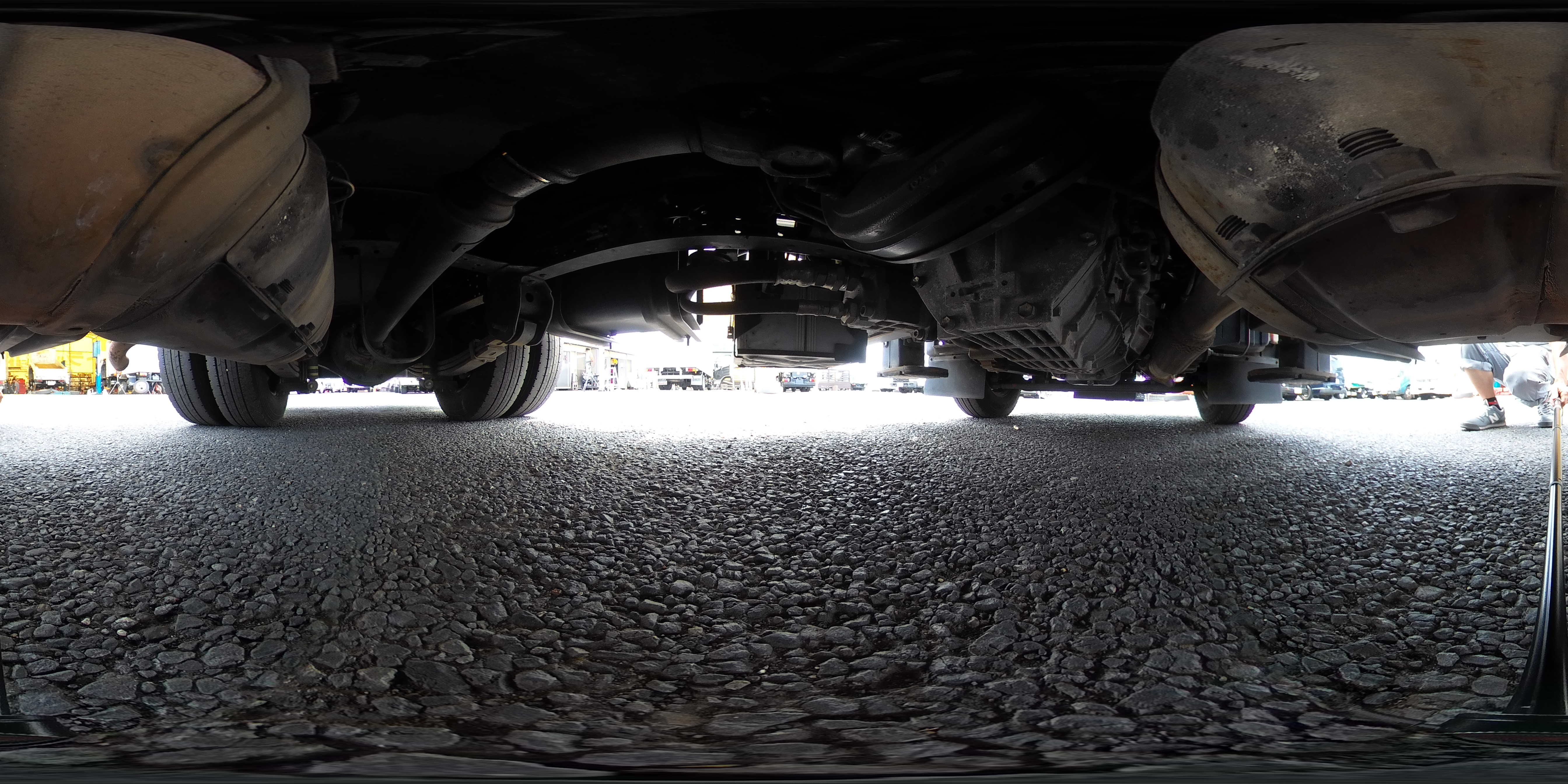 デュトロ　高所作業車　アイチ製（ＳＨ１０Ａ）　最大地上高９．９ｍ　ＦＲＰバケット　バケット積載荷重２００ｋｇ　積載２５０ｋｇ　工具入れ　ジョイスティックタイプ　アワーメーター：５１０５ｈ　左電格ミラー　坂道発進補助　電動パーキングブレーキ　バックカメラ　社外ナビ　フォグランプ　衝突軽減ブレーキ　車線逸脱警報　電気工事仕様！５速ＭＴ！1
