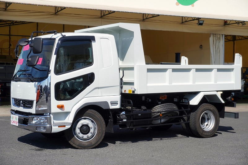 （未使用）　ファイター　増トン　「ベッド付き」　土砂ダンプ　新明和製　積載７９００ｋｇ　一方開　角底　坂道発進補助　ＥＴＣ２．０　ビニールシートカバー　オートエアコン　ＨＩＤヘッドライト　フォグランプ　メッキパーツ　衝突軽減ブレーキ　車線逸脱警報　６速ＭＴ！