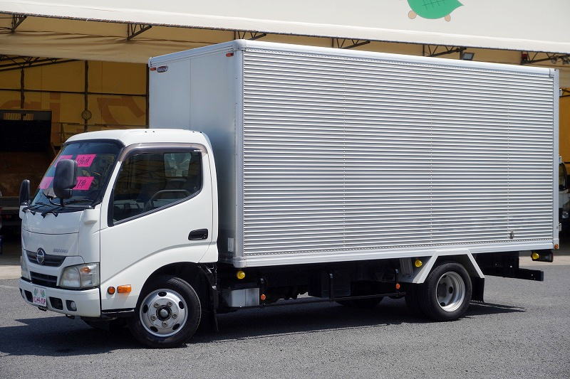 デュトロ 「標準幅 ロング」 アルミバン 積載1900kg ラッシング1段 床フック バックカメラ ETC 左電格ミラー 電動パーキングブレーキ フォグランプ 90度ストッパー 北村製 AT車!フロント画像