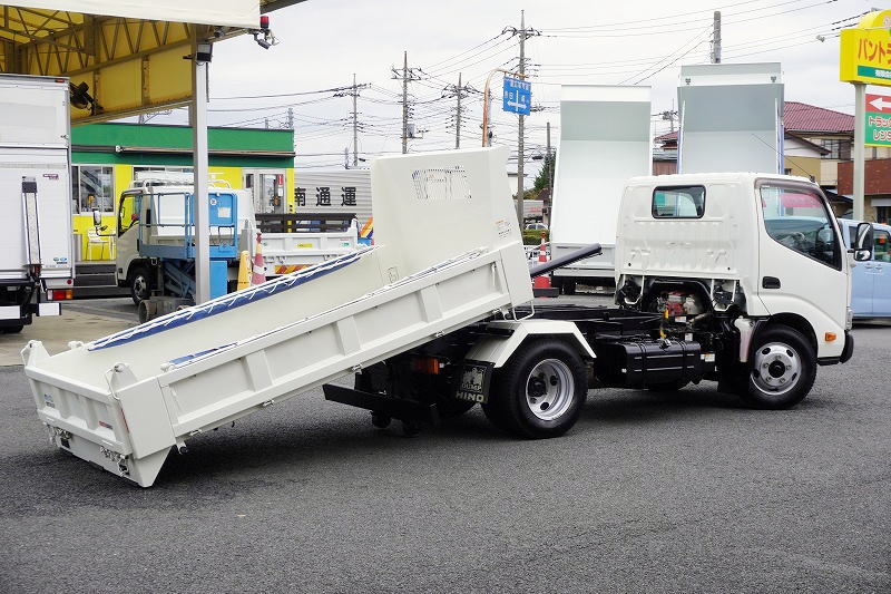 デュトロ 「標準幅」 強化 ローダーダンプ 新明和製 三方開 積載3000kg 手動コボレーン ダンプピン 左電格ミラー ETC 5速MT!フロント画像