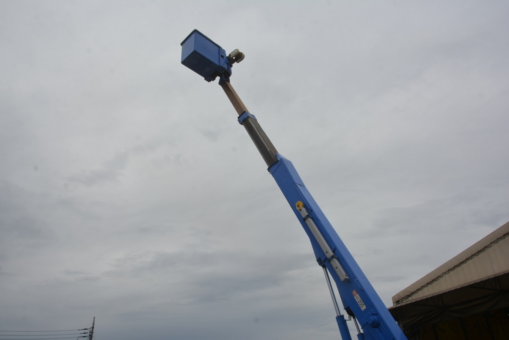 キャンター　高所作業車　アイチ製（ＳＨ－１５Ａ）　最大地上高１４．６ｍ　ＦＲＰバケット　バケット積載荷重２００ｋｇ　アワーメーター：１９１０ｈ　積載５００ｋｇ　５速ＭＴ！　車検付「令和４年６月」まで！AK27
