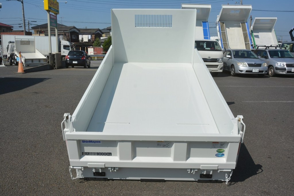 (未使用）　キャンター　強化　ローダーダンプ　新明和製　積載３０００ｋｇ　三方開　ダンプピン　ラジコン　フォグランプ　５速ＭＴ！　車検付「令和５年５月」まで！12