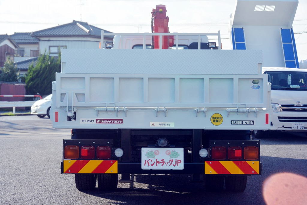 （未使用）　ファイター　増トン　「標準幅　ベッド付」　４段クレーン　セーフティローダー　ウインチ付き　積載６２００ｋｇ　古河ユニック製　２．９３ｔ吊　ラジコン　フックイン　差し違いアウトリガー　５．８ｍ長　リア油圧ゲート　スタンション穴　床フック　ミラーヒーター　メッキパーツ多数！６速ＭＴ！2