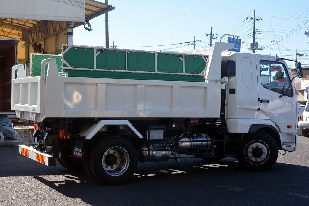 （未使用）　ファイター　増々トン　「ベッド付き」　土砂ダンプ　積載７９００ｋｇ　極東製　一方開　電動コボレーン　衝突軽減ブレーキ　車線逸脱警報　アドブルー　６速ＭＴ！　5