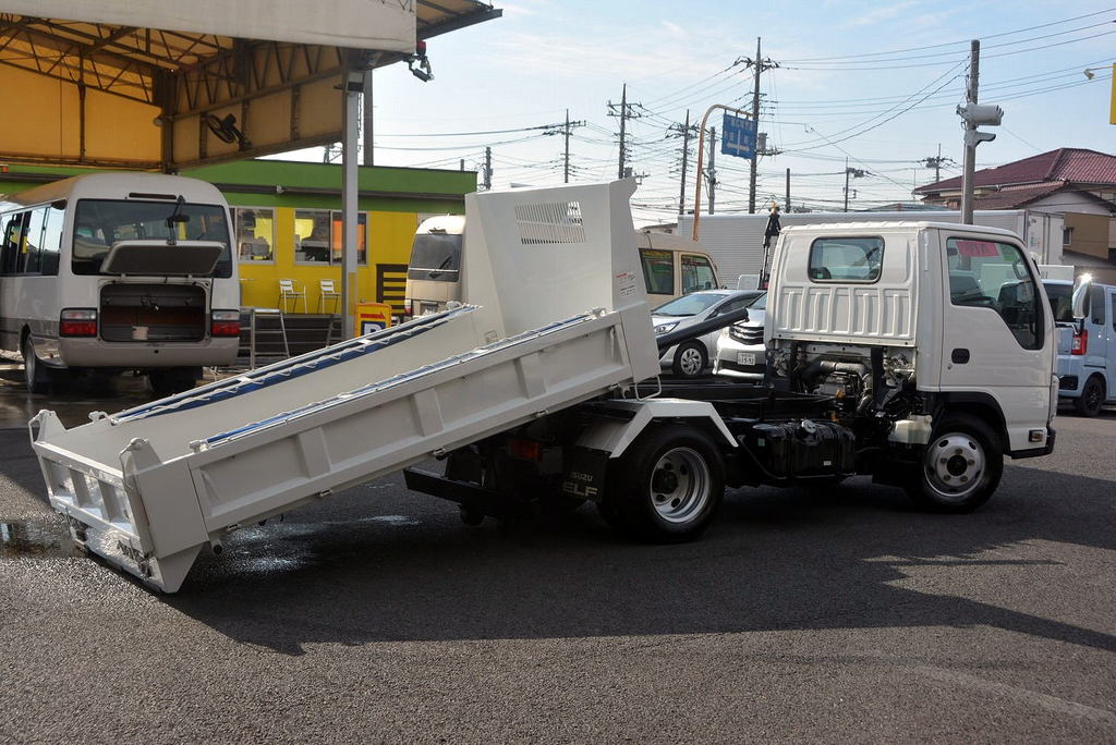 エルフ　強化　ローダーダンプ　新明和製　積載３０００ｋｇ　三方開　手動コボレーン　ダンプピン　キーレス　ＥＴＣ　スムーサーＥＸ！フロント画像