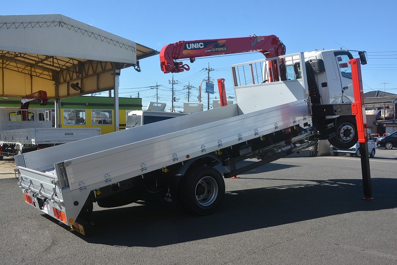 （未使用）　ファイター　増トン　「標準幅　ベッド付き」　４段セルフクレーン　古河ユニック製　積載７４００ｋｇ　アルミブロック　５．５ｍ長　ラジコン　フックイン　２．９３ｔ吊　差し違いアウトリガー　ハイジャッキ　床フック５対　メッキパーツ　アユミ板掛け　回送仕様　６速ＭＴ！21