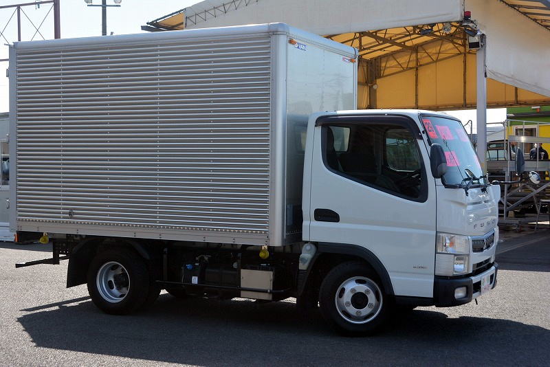 キャンター　１０尺　アルミバン　積載２０００ｋｇ　パブコ製　ラッシング２段　ＥＴＣ　左電格ミラー　フォグランプ　５速ＭＴ！5