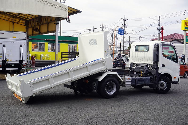 デュトロ　「ワイド」　強化　ローダーダンプ　新明和製　積載３７００ｋｇ　三方開　手動コボレーン　ダンプピン　ＥＴＣ　左電格ミラー　６速ＭＴ！フロント画像