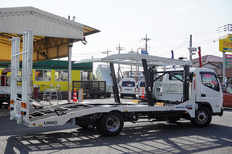 （未使用）　キャンター　「ワイド超ロング」　キャリアカー　２台積　古河ユニック製　ラジコン　積載３５００ｋｇ　ウインチ　油圧リアゲート　坂道発進補助　左電格ミラー　ＬＥＤヘッドライト　スマートキー　衝突軽減ブレーキ　車線逸脱警報　５速ＭＴ！　車検「Ｒ７年２月まで！」6