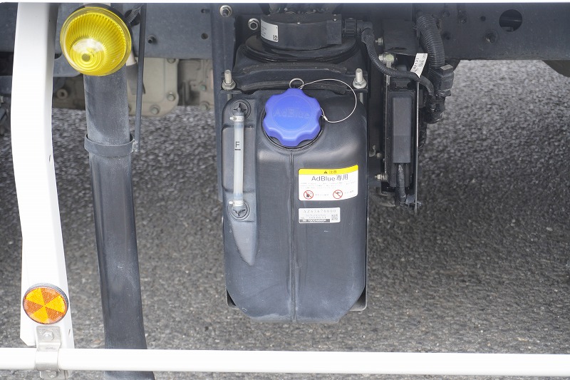 レンジャー　４トン　「ワイド　ベッド付き」　冷蔵冷凍車　積載２１５０ｋｇ　リアエアサス　６．２ｍ長　格納パワーゲート　サイドドア　－３０度設定　キーストン　スタンバイ装置　ラッシング２段　エアリブ　バックカメラ　ＥＴＣ　菱重製　メッキパーツ　オートエアコン　６速ＭＴ！車検「Ｒ５年１２月まで！」18