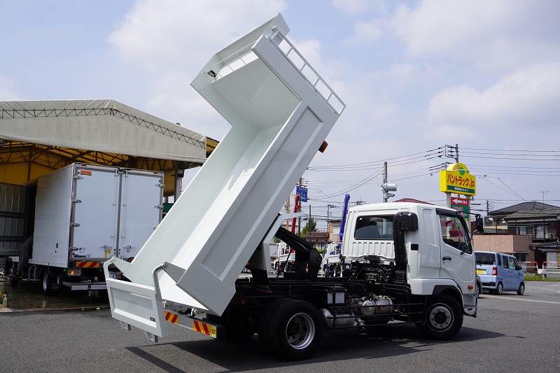 （未使用）　ファイター　増トン　「ベッド付き」　土砂ダンプ　極東製　一方開　積載７２００ｋｇ　船底型　鳥居シートデッキ＆ラダー　メッキパーツ　ＨＩＤヘッドライト　坂道発進補助　オートエアコン　６速ＭＴ！車検「Ｒ６年１月まで！」17